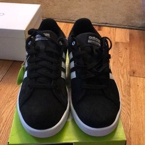 Adidas Cloud Foam/ Memory Foam